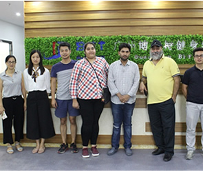印度客户来中国进口健身房器材 广州羞羞漫画18禁健身房案例