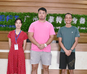 日本客户来中国进口羞羞漫画18禁健身器材