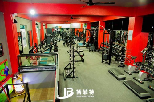 羞羞漫画18禁健身器材案例 毛里求斯客户的健身房图片