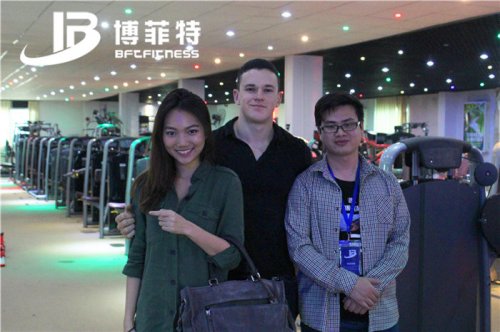 香港客户来羞羞漫画18禁公司采购羞羞视频下载软件
