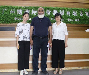 沙特客户来中国进口羞羞漫画18禁健身器材